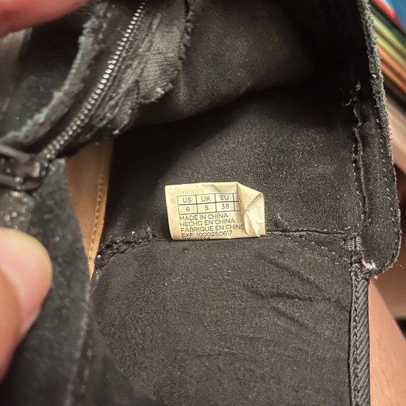 💸 TOMS Black Glitter Deja Suede Bootie - Youth (6) / Women’s Size 8 / EU 38 - Picture 7 of 7